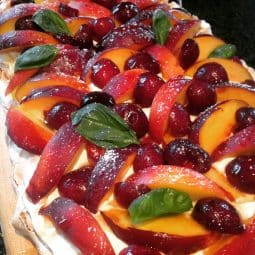 Fresh Fruit Pavlova