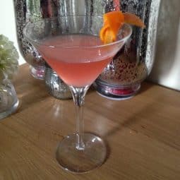 The Cosmo Cocktail