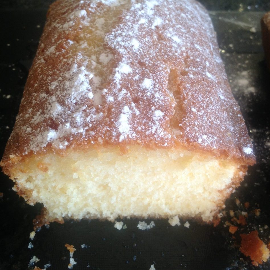 Easy Lemon Drizzle Cake