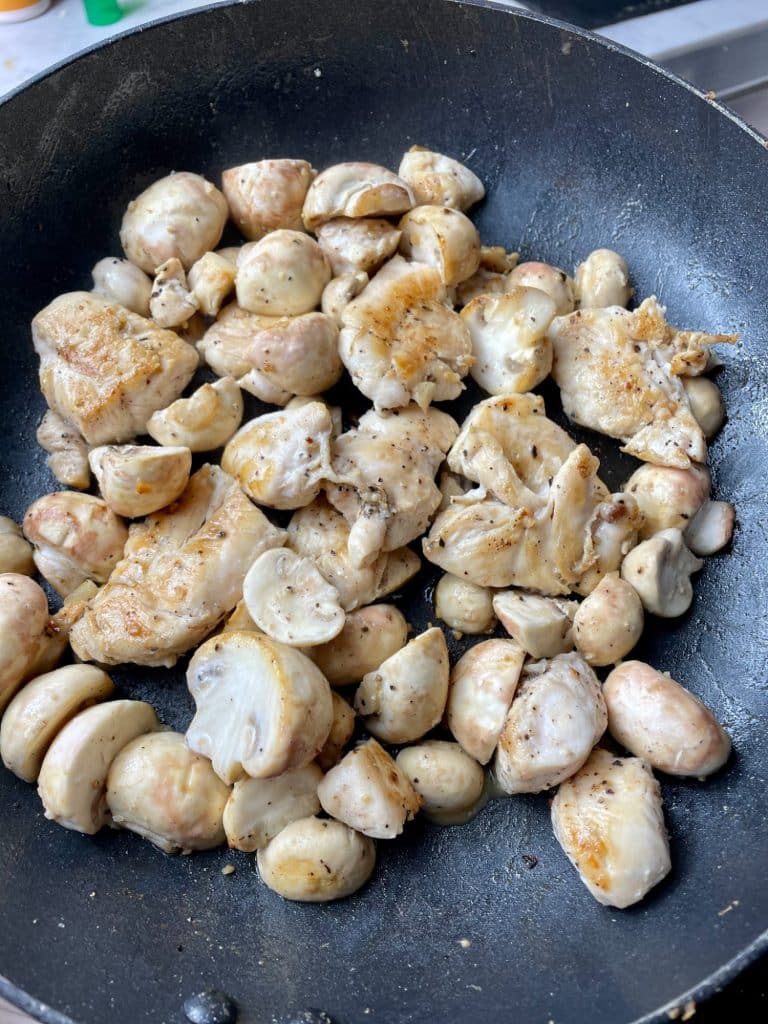 Chicken & Mushroom Pasta - chicken, garlic and mushrooms dry fried in the frying pan