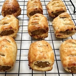 Quick Sausage Rolls