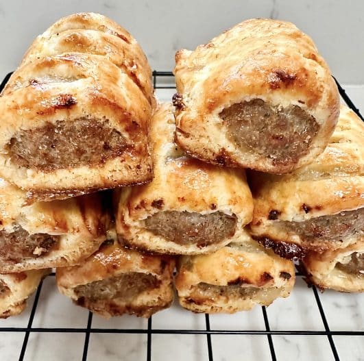 Quick sausage rolls