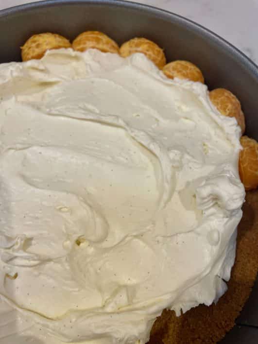 How to get the clementines around centre of Christmas Cheesecake