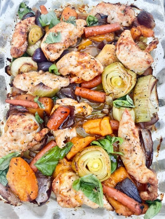 A tray Bake of paprika chicken 