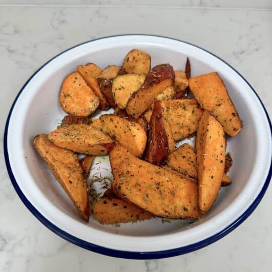 Roasting tin with Sweet Potato Wedges 