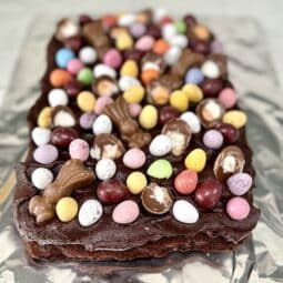 A delicious and easy chocolate sponge decorated with easter creams and butter cream
