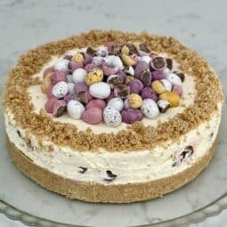 Mini Egg Cheesecake served